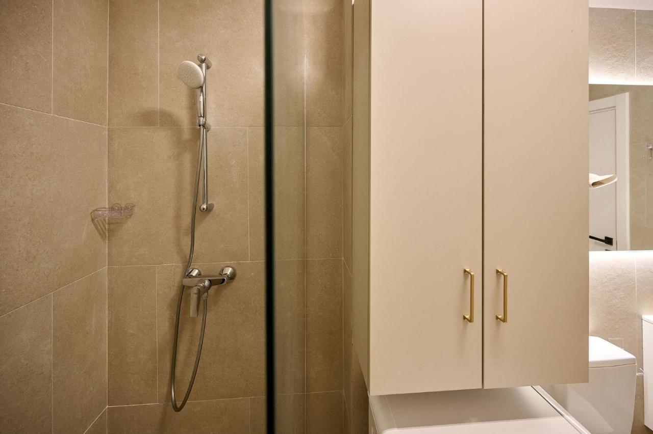Seaview Luxury Studio In Infinity Beach Resort Mamaia Bagian luar foto
